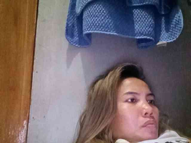HEARTQUEEN webcam
