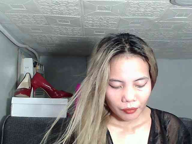 HEARTQUEEN webcam