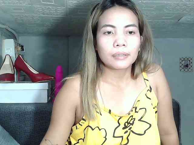 HEARTQUEEN webcam