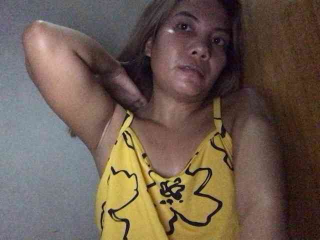 HEARTQUEEN webcam
