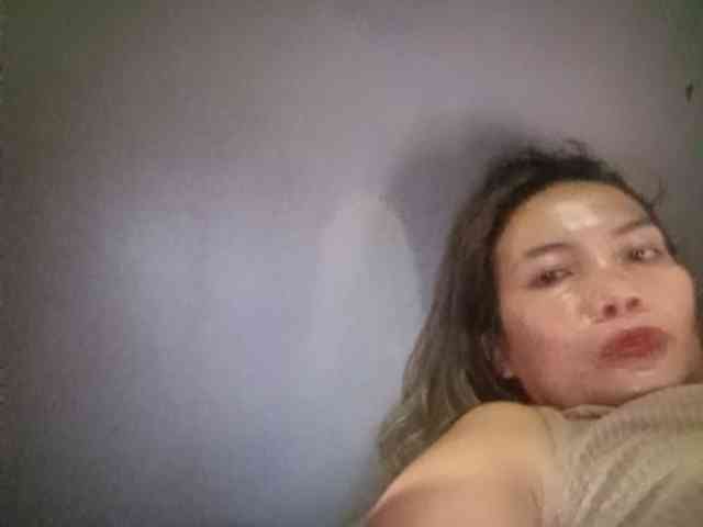 HEARTQUEEN webcam