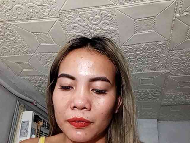 HEARTQUEEN webcam