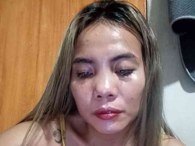 HEARTQUEEN webcam