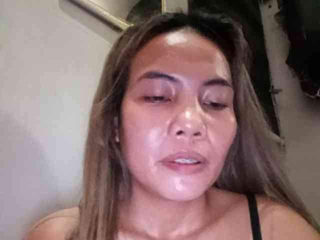 HEARTQUEEN webcam