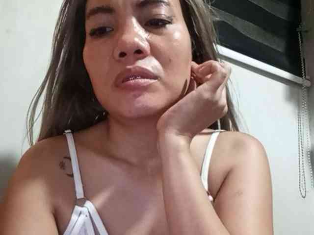 HEARTQUEEN webcam