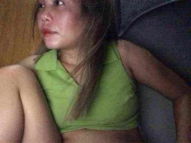 HEARTQUEEN webcam