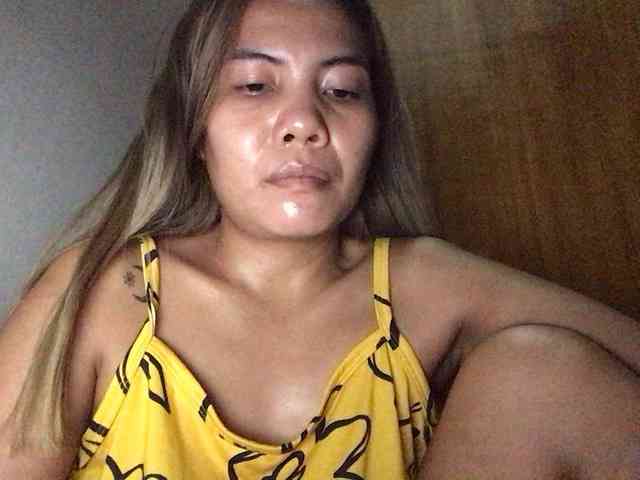 HEARTQUEEN webcam