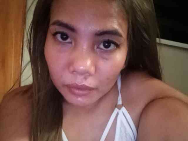 HEARTQUEEN webcam
