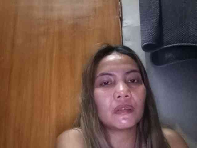 HEARTQUEEN webcam