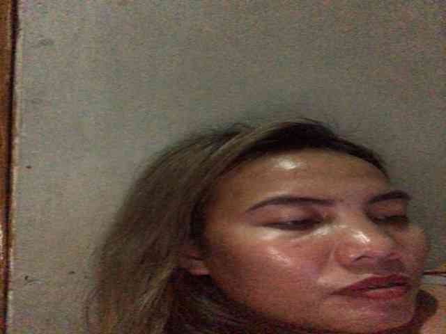 HEARTQUEEN webcam