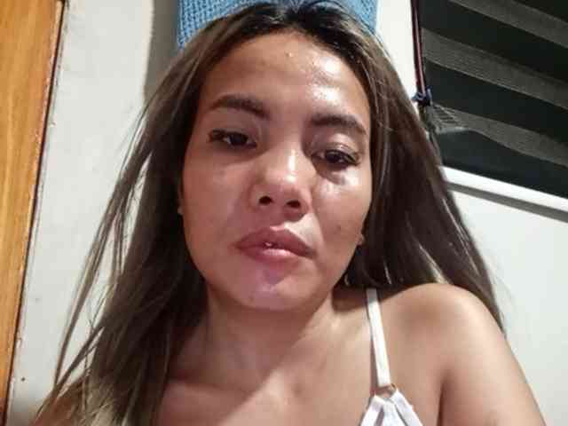HEARTQUEEN webcam