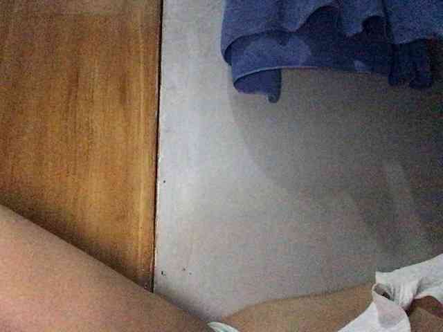 HEARTQUEEN webcam
