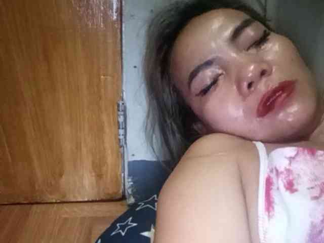 HEARTQUEEN webcam