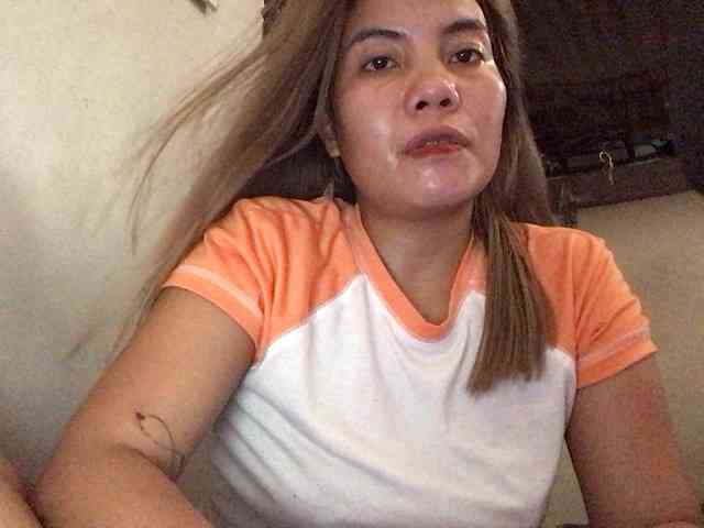 HEARTQUEEN webcam