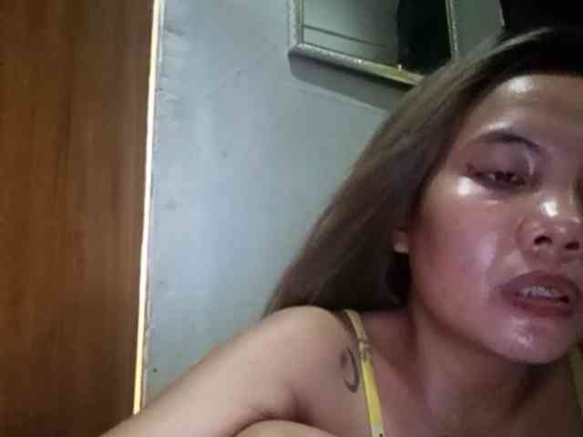 HEARTQUEEN webcam