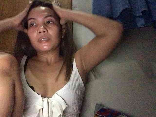 HEARTQUEEN webcam