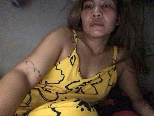 HEARTQUEEN webcam