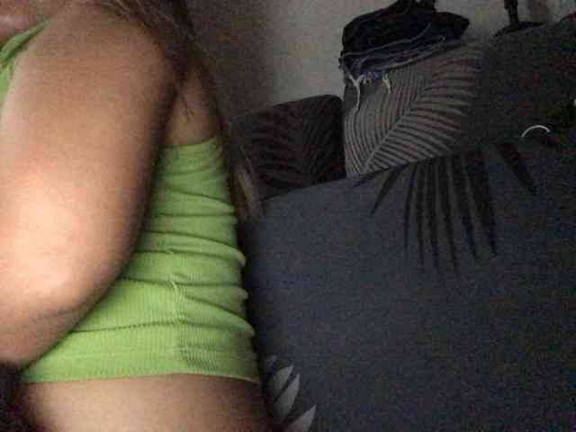 HEARTQUEEN webcam