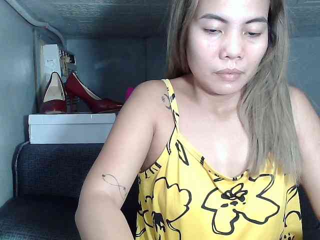 HEARTQUEEN webcam