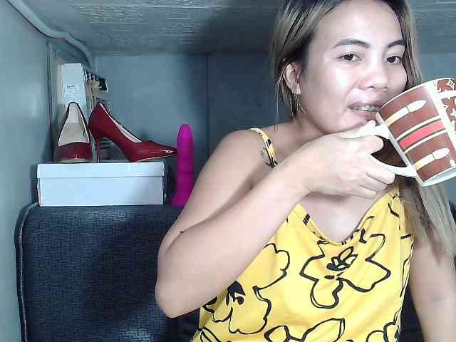 HEARTQUEEN webcam
