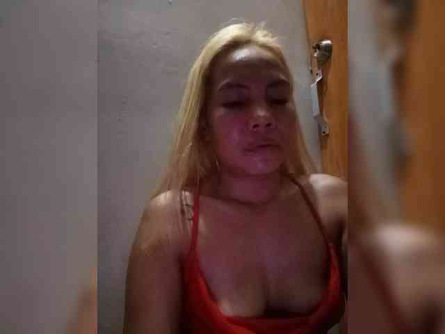 Pempemliciouss Live Webcam on BongaCams