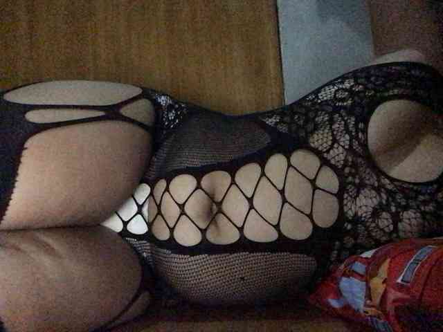 HEARTQUEEN webcam
