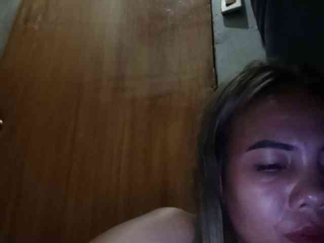 HEARTQUEEN webcam