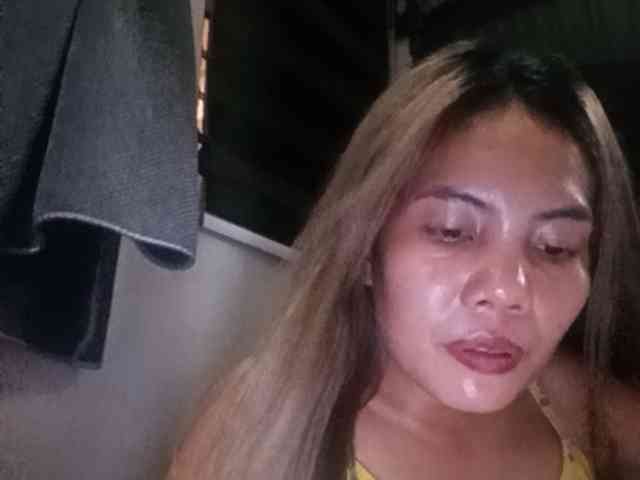 HEARTQUEEN webcam