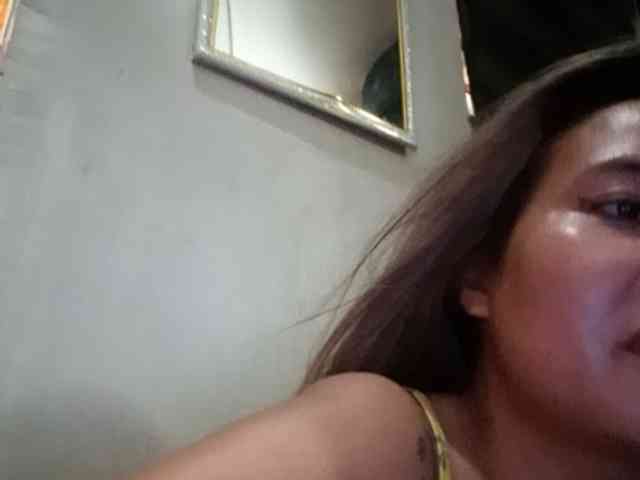 HEARTQUEEN webcam