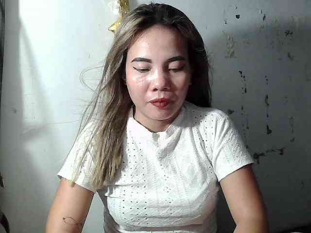 HEARTQUEEN webcam