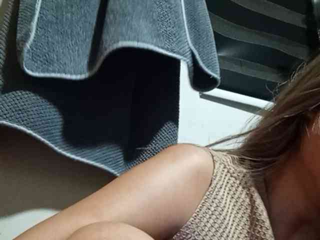 HEARTQUEEN webcam