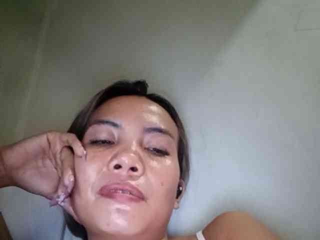 HEARTQUEEN webcam