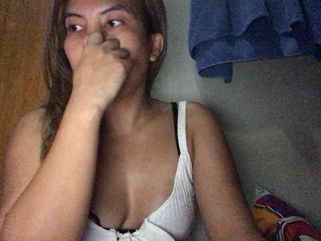 HEARTQUEEN webcam
