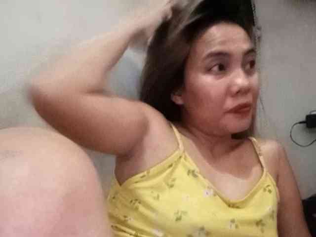 HEARTQUEEN webcam