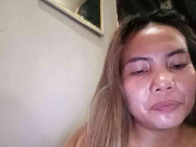 HEARTQUEEN webcam