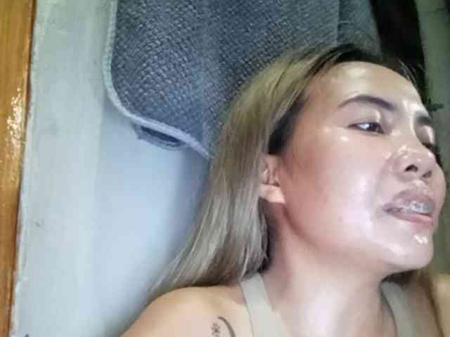 HEARTQUEEN webcam