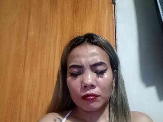 HEARTQUEEN webcam
