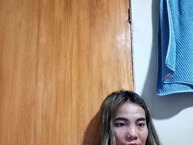 HEARTQUEEN webcam