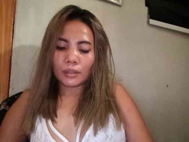 HEARTQUEEN webcam
