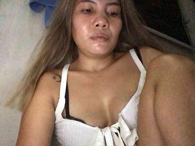 HEARTQUEEN webcam