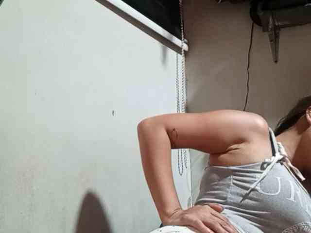 HEARTQUEEN webcam
