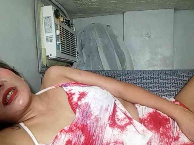 HEARTQUEEN webcam