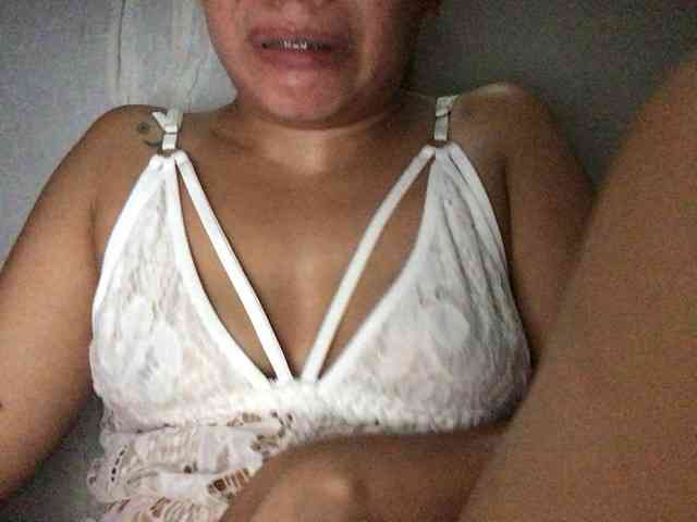 HEARTQUEEN webcam