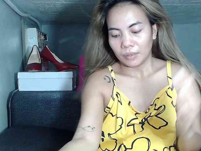 HEARTQUEEN webcam