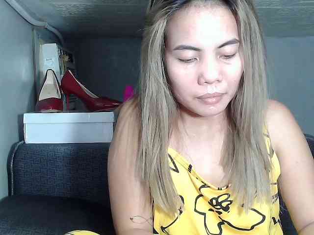 HEARTQUEEN webcam