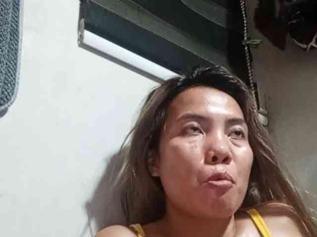HEARTQUEEN webcam