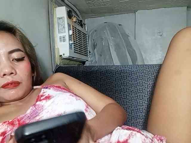 HEARTQUEEN webcam