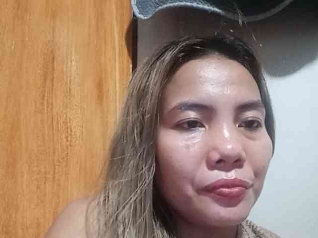 HEARTQUEEN webcam