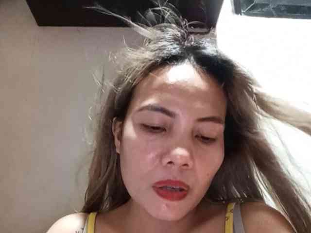 HEARTQUEEN webcam