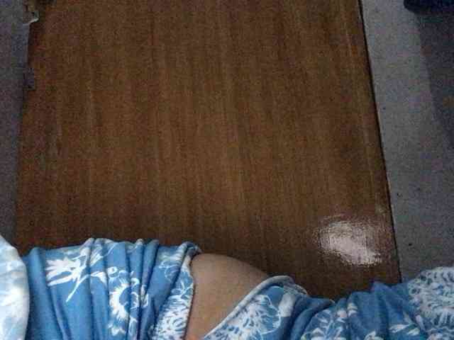 HEARTQUEEN webcam